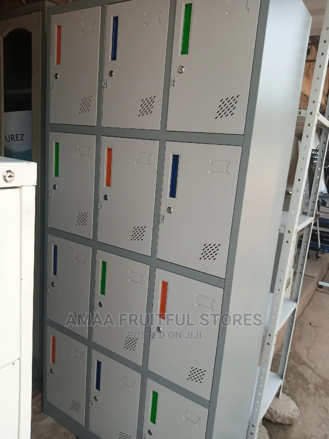 Cabinet Shalve
