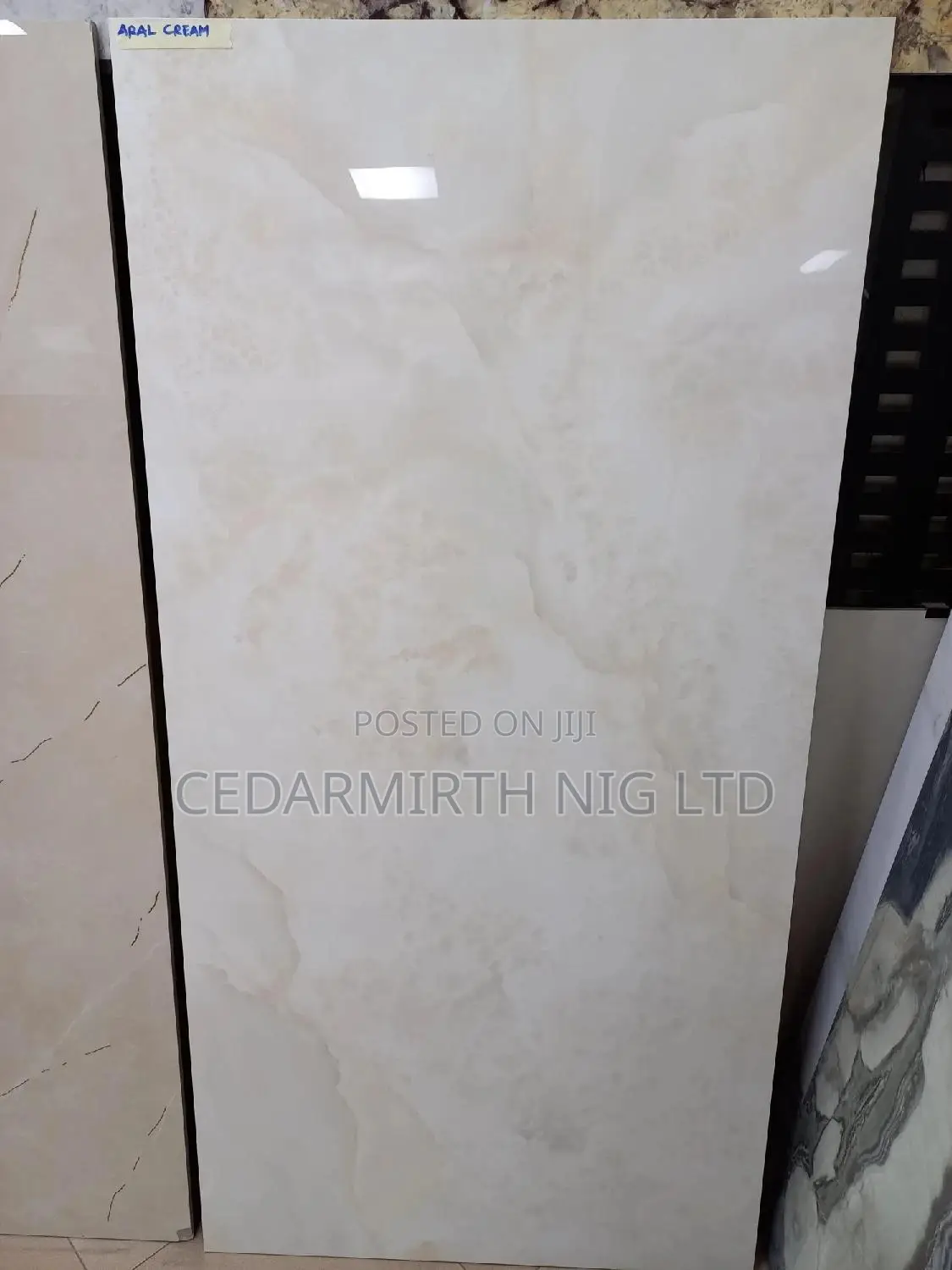 Aral Cream Design
