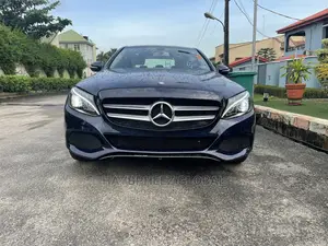 Mercedes-Benz C300 2015 Blue