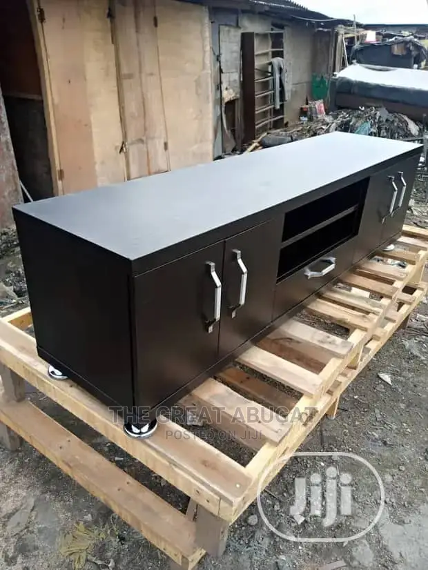 Quality Tv Shelf/Stand. 8ft Lenth