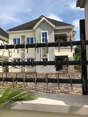 4bdrm Duplex in Beachwood Estate, Lakowe for rent