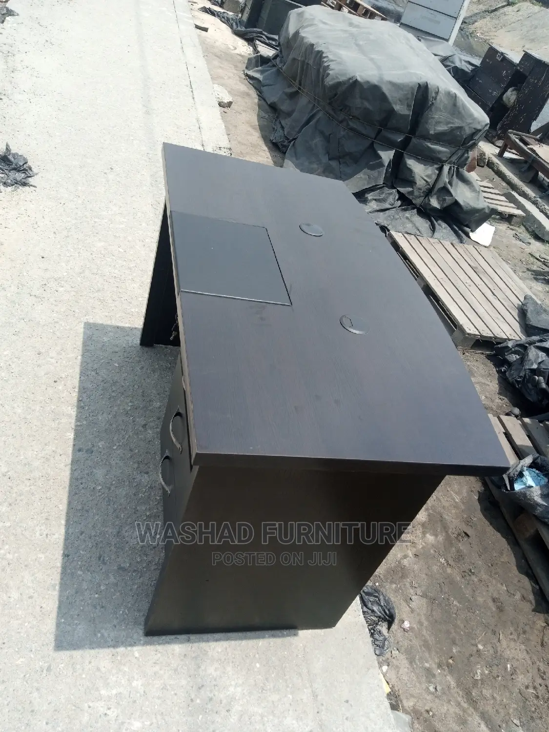 Mini Office Table With Mouse Pad