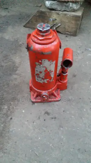 Hydraulic Jack for All Vehicles Available