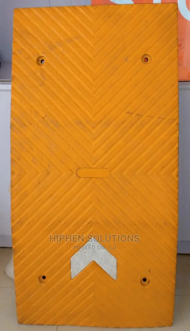 Black End Cap - Rubber Speed Hump