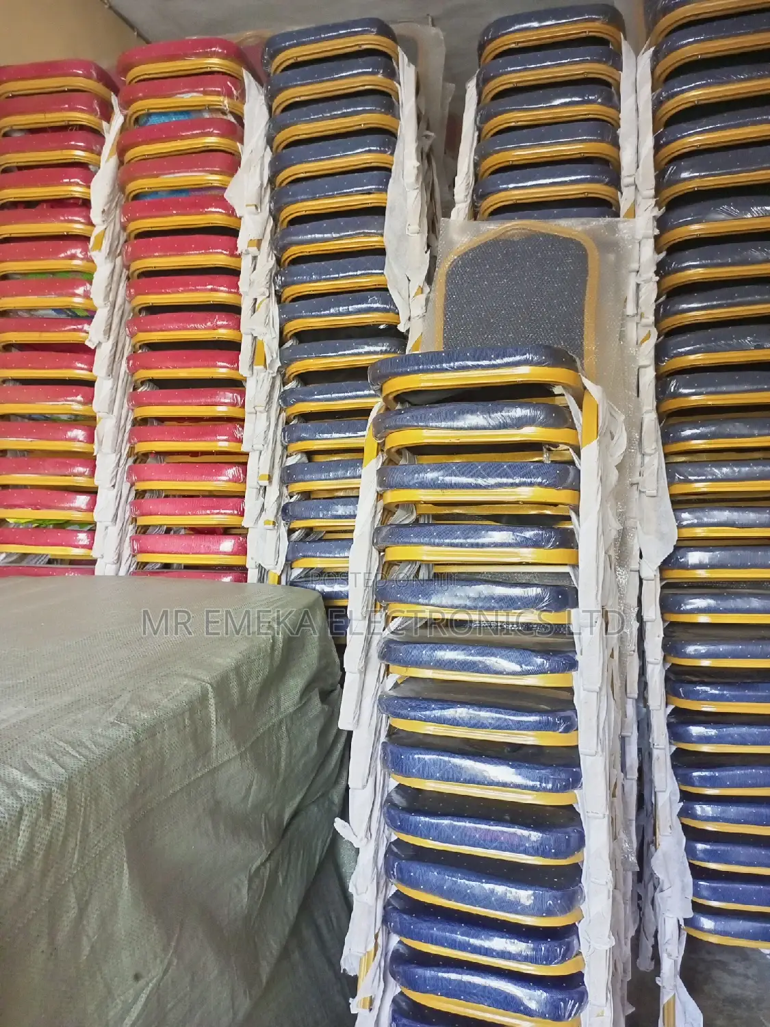 Banquette Chair