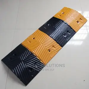 70mm Yellow-Black Road Speed Bump/Hump for Traffic Safety