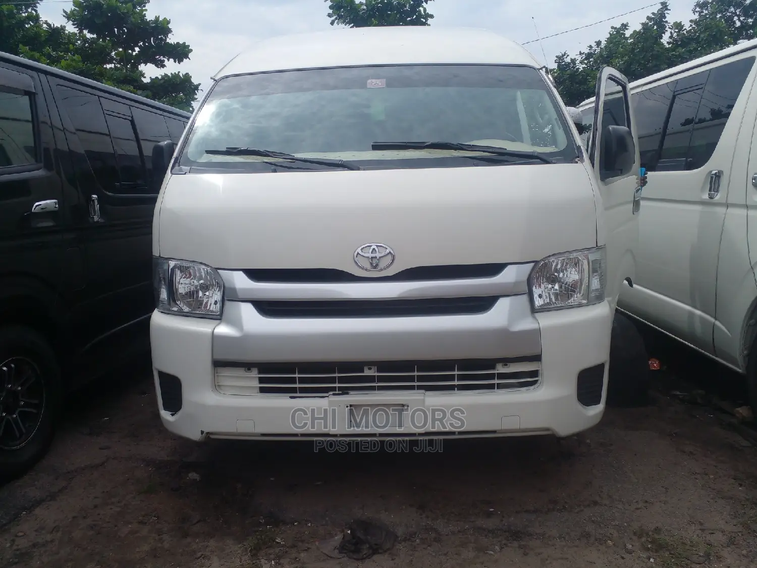 Toyota HiAce 2014