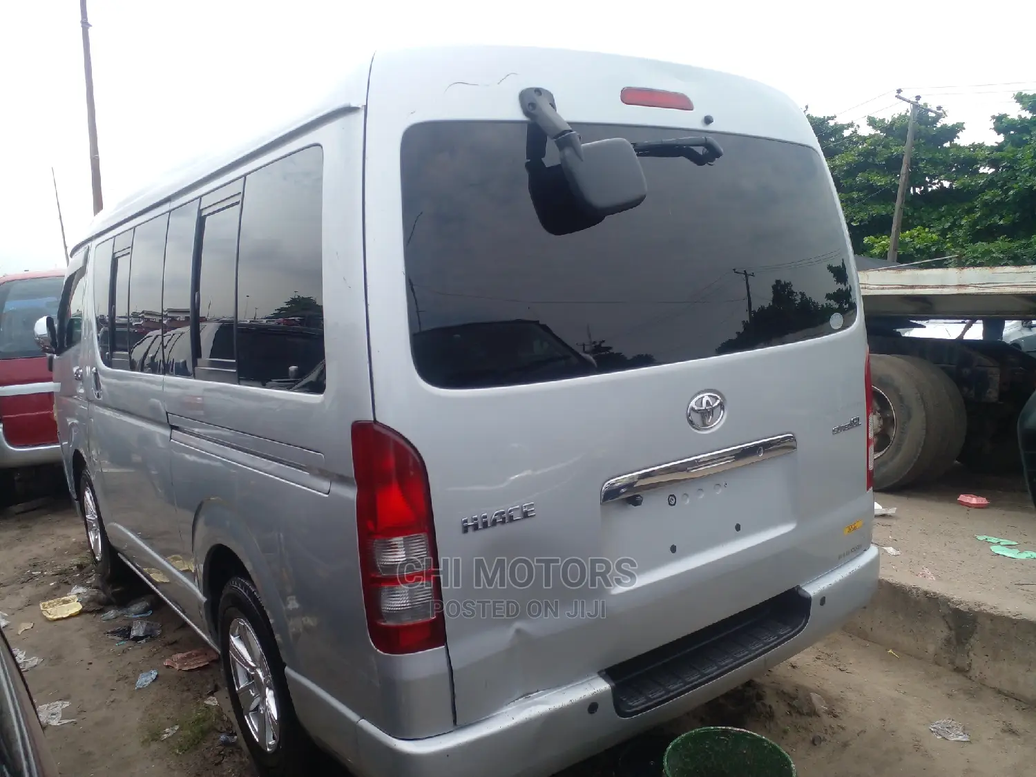 Toyota HiAce 2010