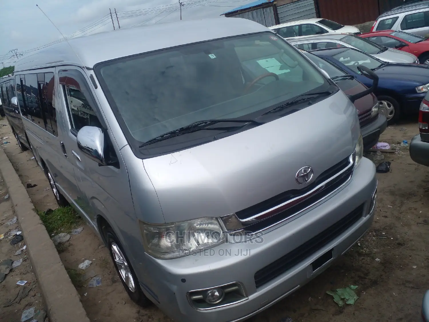 Toyota HiAce 2010