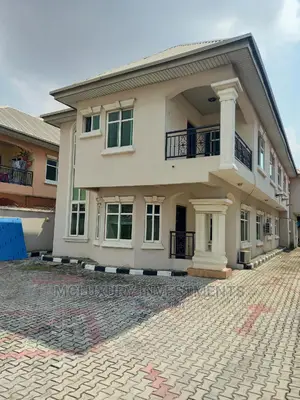 3bdrm Block of Flats in Lekki Phase1 for rent