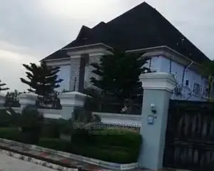 Furnished 5bdrm Duplex in Amuwo Odofin for sale