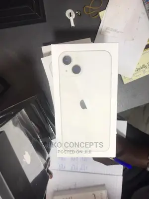New Apple iPhone 13 128 GB White