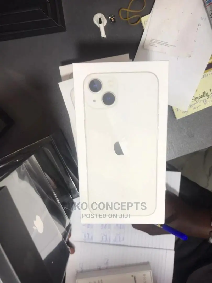 New Apple iPhone 13 128 GB White