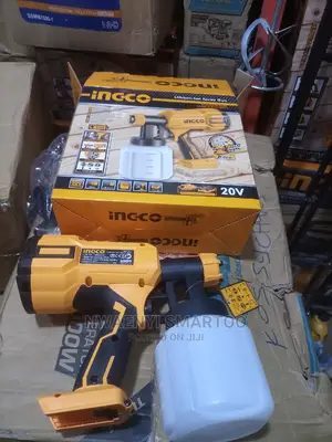Battery Plug and Spray Machine