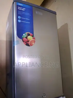 Midea Refrigerator 100liters Table Top