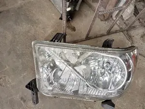 Toyota Tundra/Sequoia Left Headlamp 2008