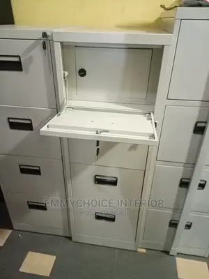 4drawer File Cabinet With Inbuld Safe