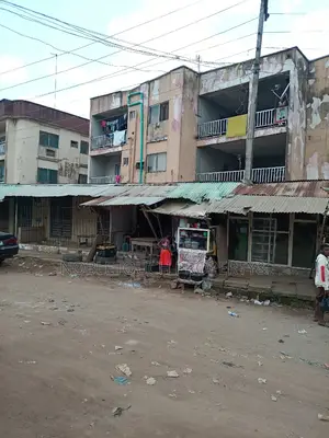 2bdrm Block of Flats in Custom Bus Stop for sale