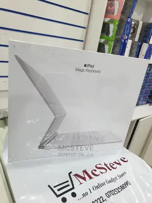 Photo - Apple Magic Keyboard 2021 for 12.9inch iPad Pro