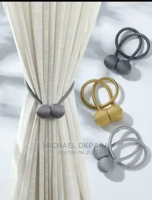 Curtain Holder