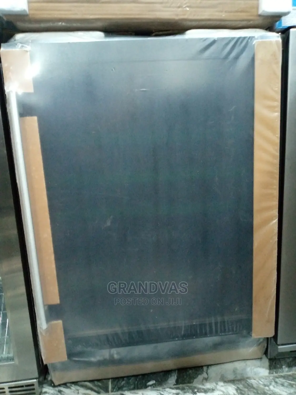 Wine Cooler - Built-In