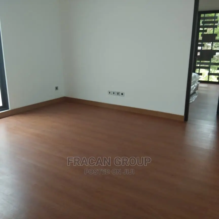 Water Friendly Vinyl Pvc Flooring.