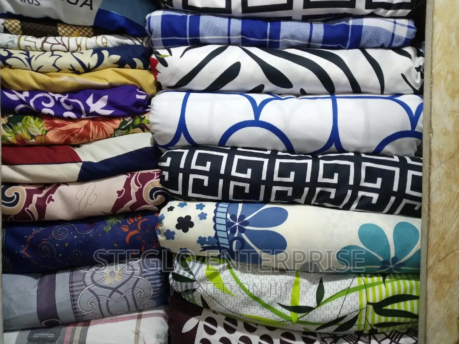 High Quality Bedding Sets.