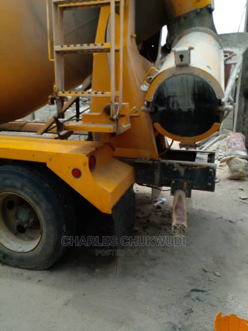 Mack Mixer 10cubic