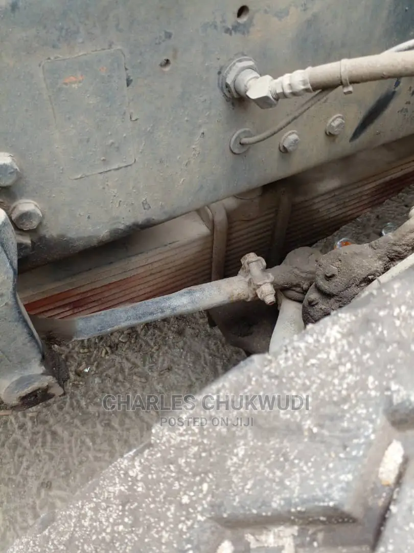 Mack Mixer 10cubic