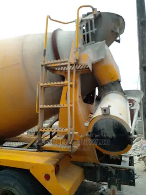 Mack Mixer 10cubic