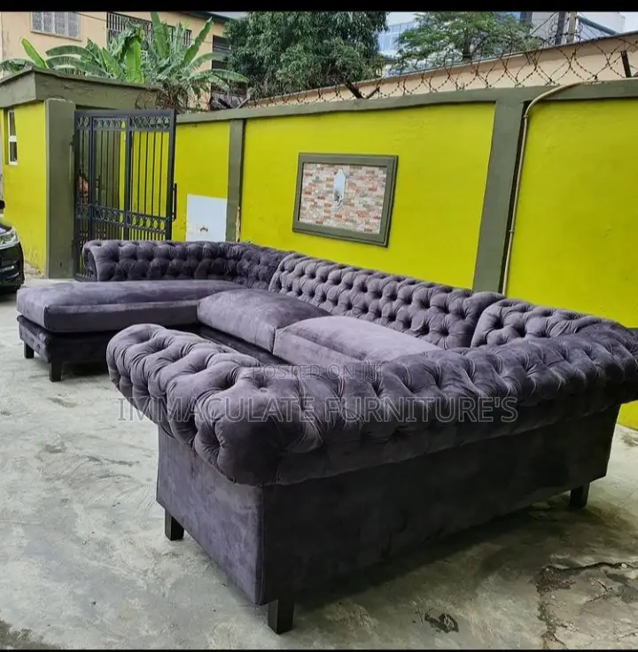 Quality U-Shaped Living Room Sofa Chair.