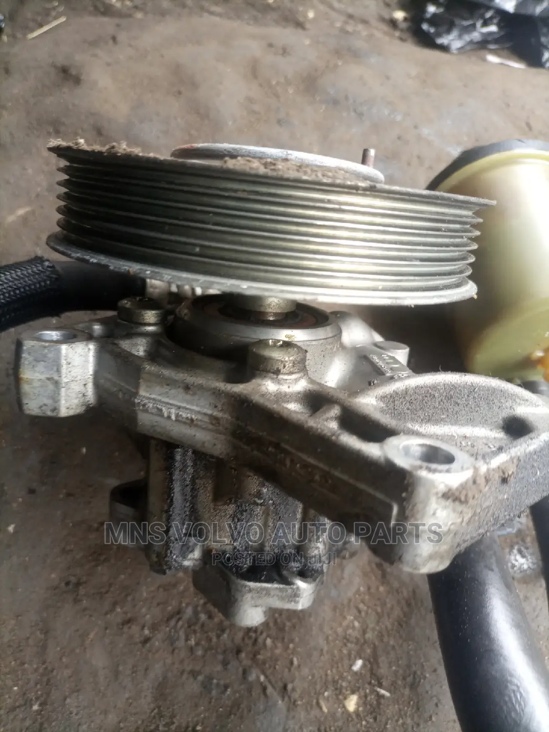 Volvo 3.2 Engine Steering Pump