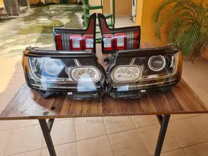 Complete Set of Headlamp Range Rover Vogue 2014