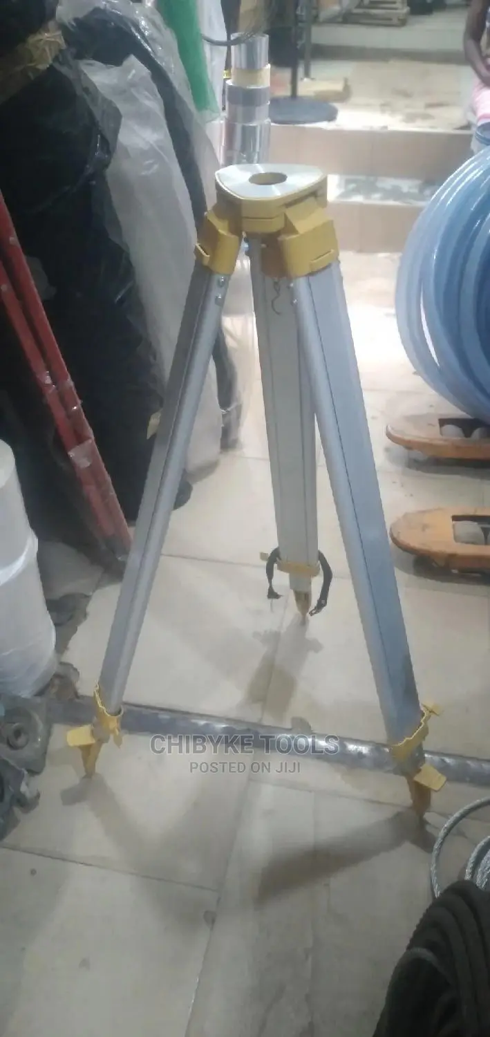 Level Tripod