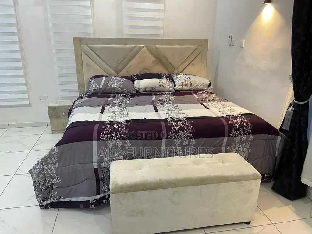 Full Padded 6by6 Bedframe