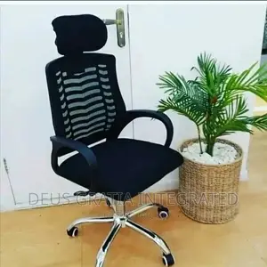 Headrest Breathable Mesh Office Chair Black