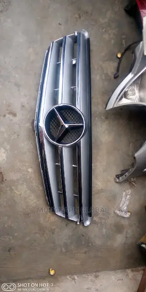 2008 - 2014 Mercedes Benz Original C300 Front Grille.