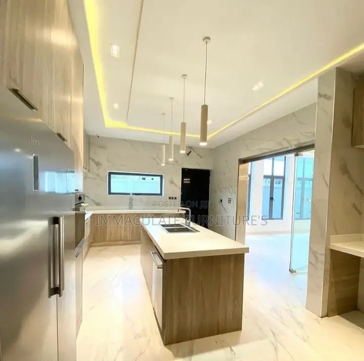 Well Finished Kitchen