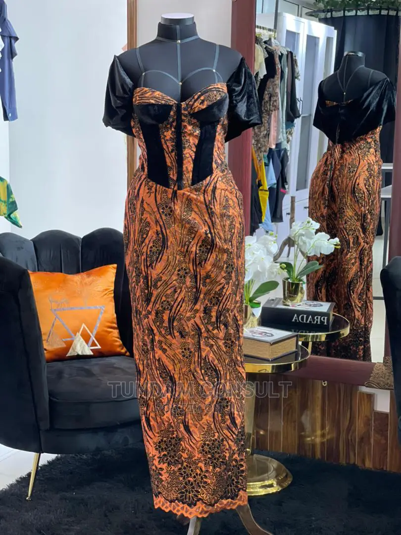 Tailors & Fashion Staffs Needed