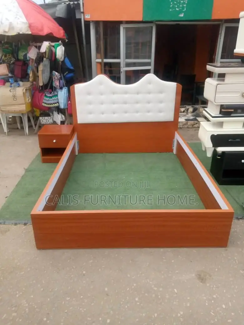 4.5ft X 6ft Bedframe