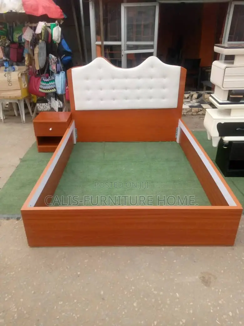 4.5ft X 6ft Bedframe