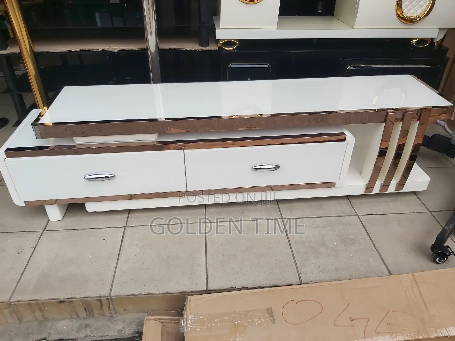 Adjustable TV Stand