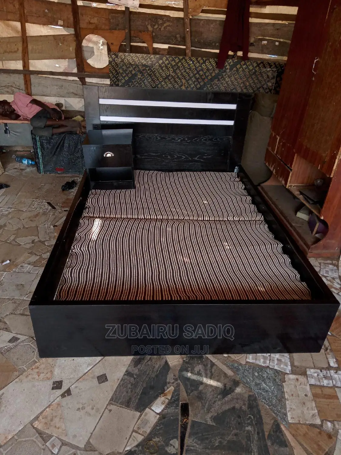 Bed 4/5 by 6