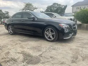 Mercedes-Benz E300 Base RWD Sedan (2.0L 4cyl 9A) 2017 Black