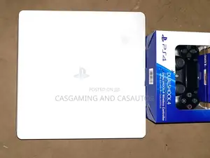 Neatly Used SONY Playstation4 Slim With Controller - White.