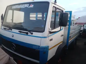 Mercedes 814 Pickup 17feet