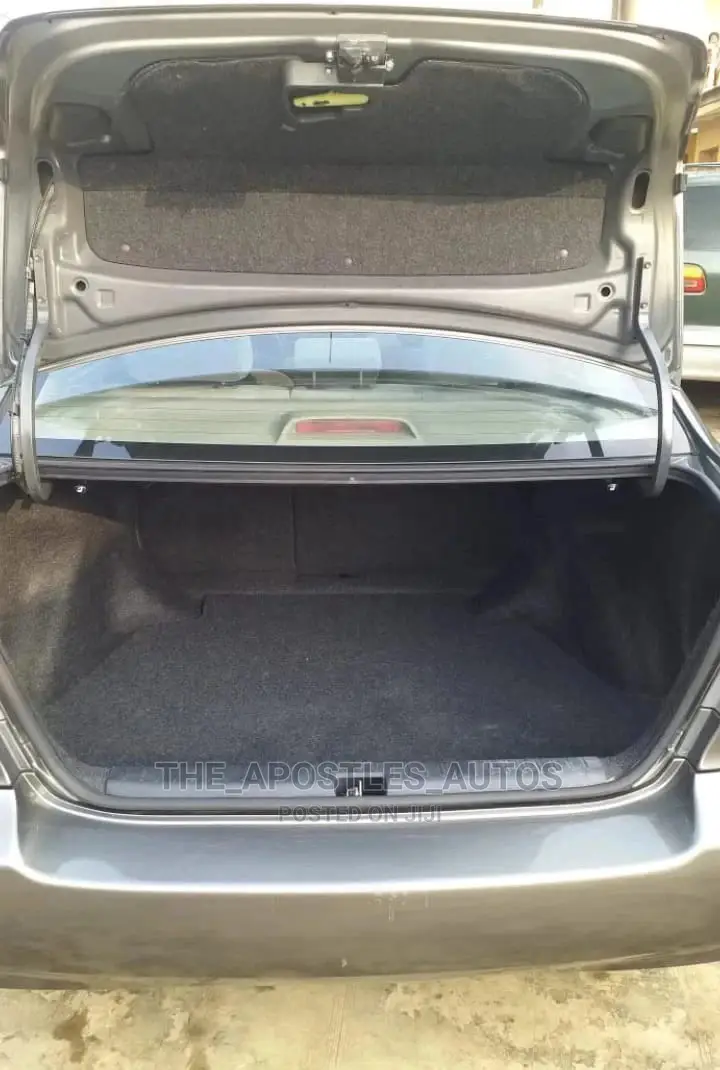 Toyota Corolla 2006 Gray