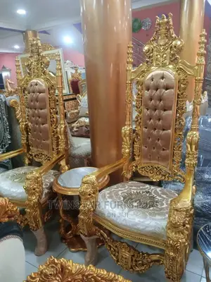 New Royal Golden Chairs With a Table