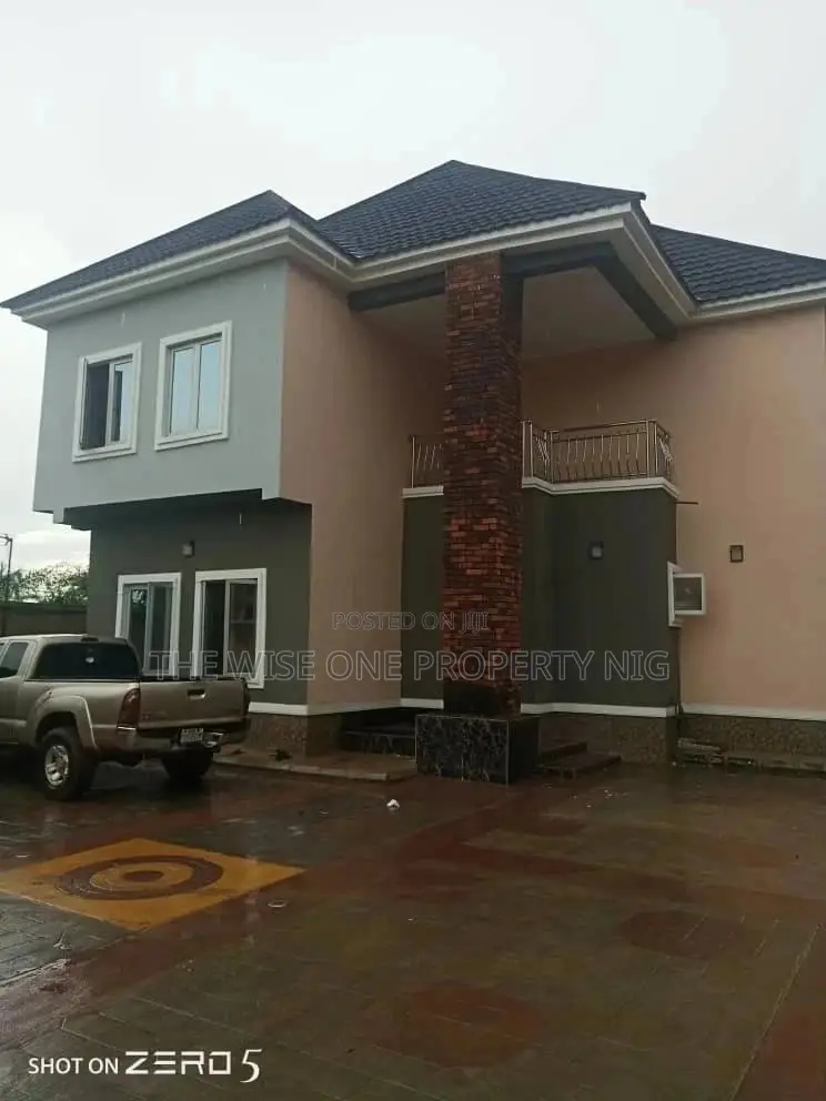 Furnished 5bdrm Duplex in Cbn Solar City, Enugu for sale