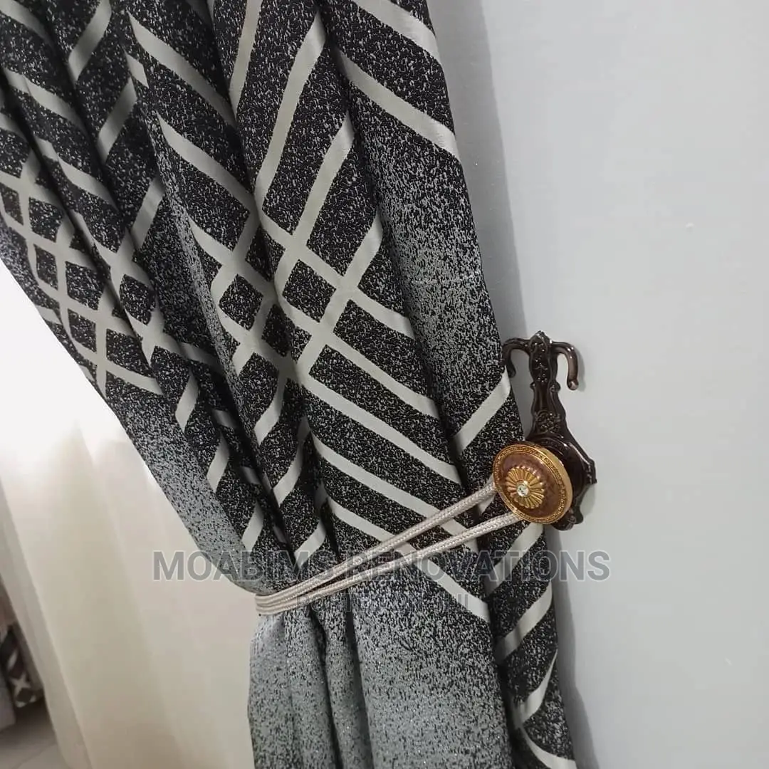 Italian Curtain